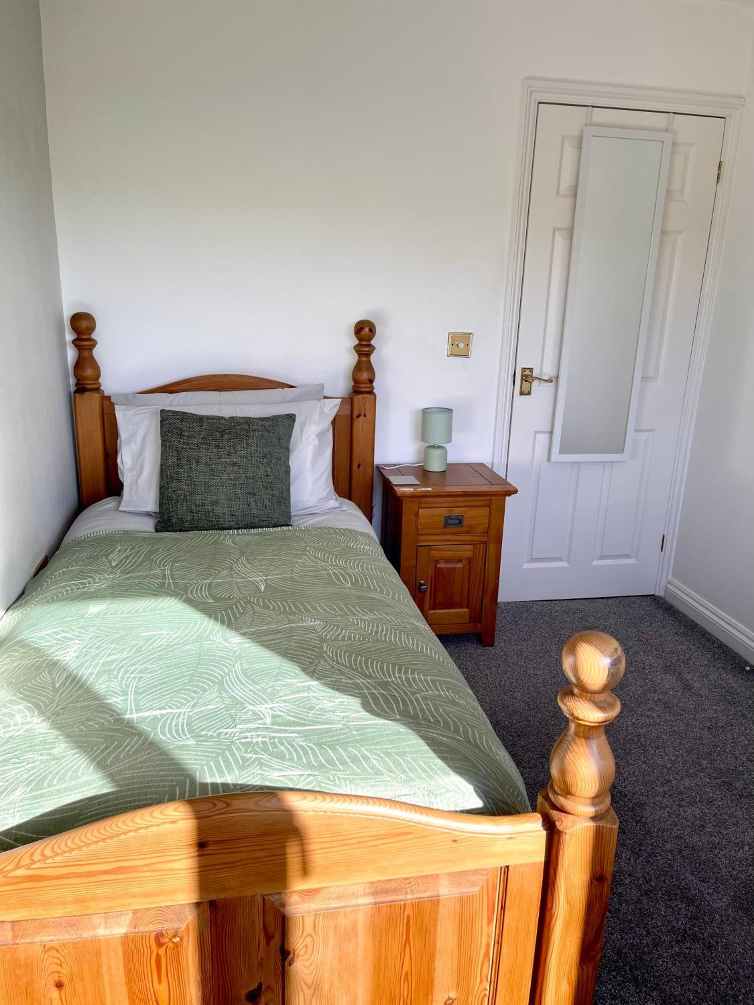 Large 5 Bed Detached House Near Stansted Airport With Parking For 2 Vehicles! Stansted Stays Stansted Mountfitchet Εξωτερικό φωτογραφία