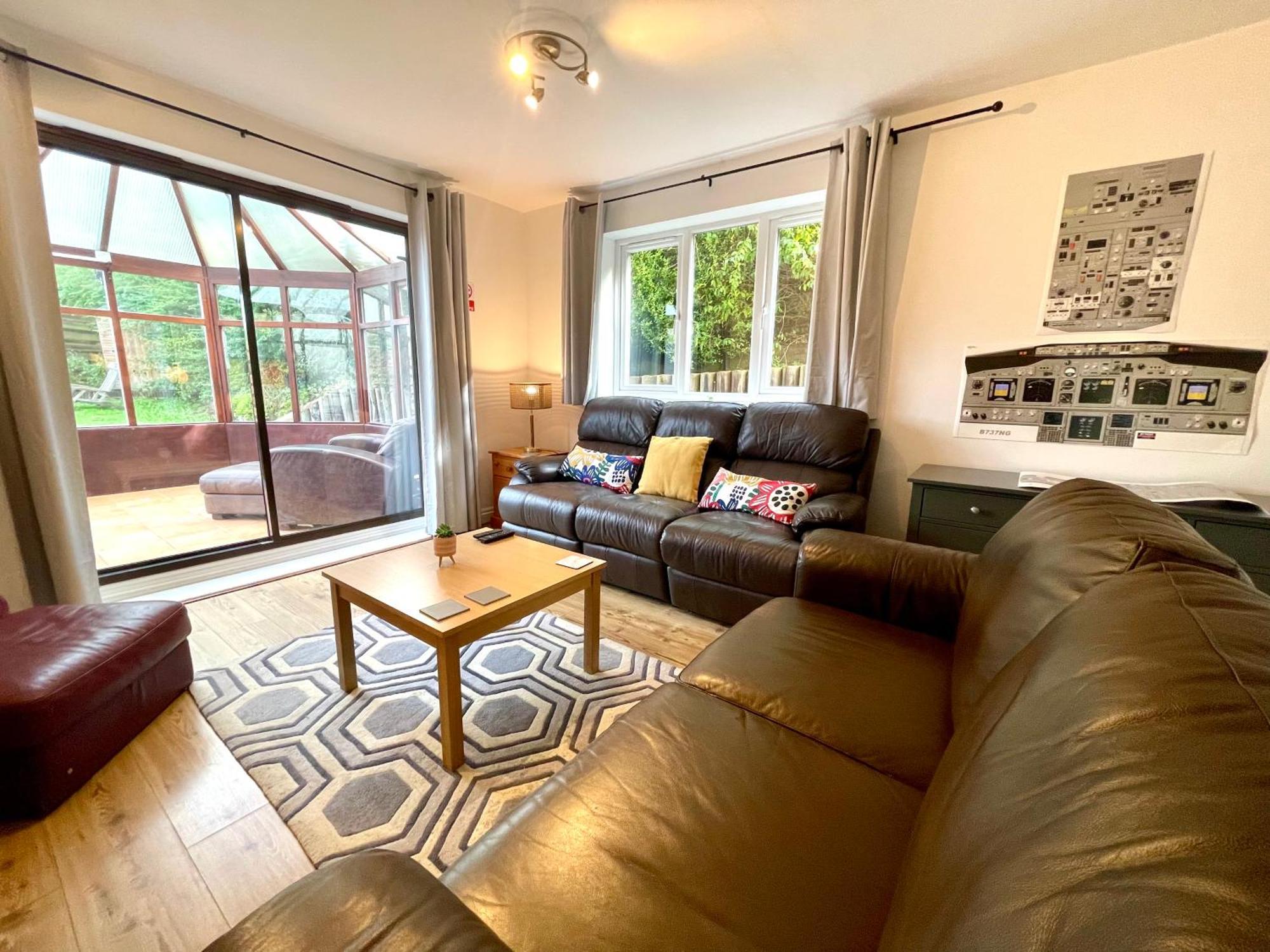 Large 5 Bed Detached House Near Stansted Airport With Parking For 2 Vehicles! Stansted Stays Stansted Mountfitchet Εξωτερικό φωτογραφία